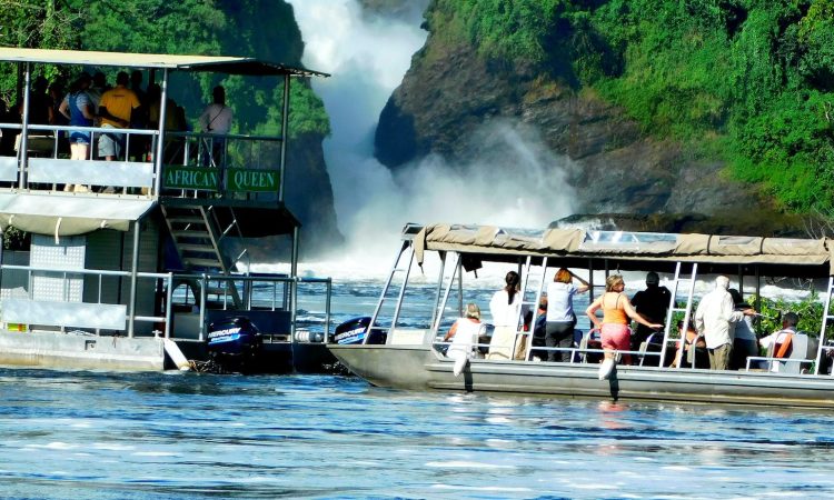 what activities can do in Murchison falls park on Luxury Uganda photography safari